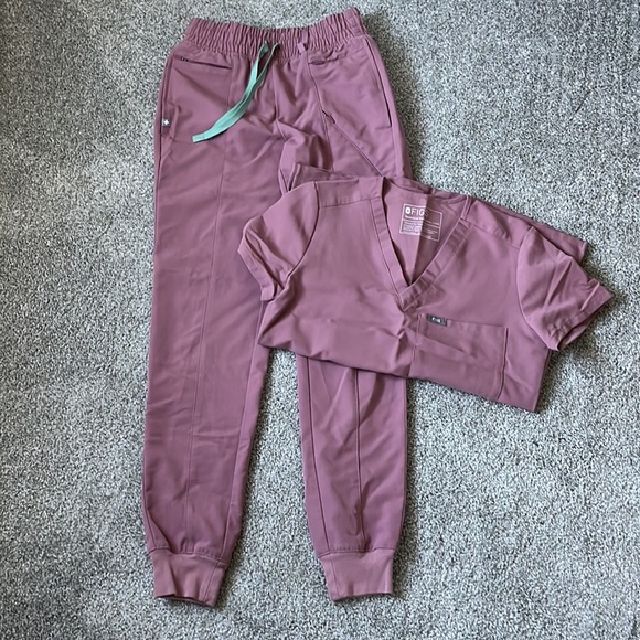 Figs XXS Technical Collection Like New - Picture 5 of 5